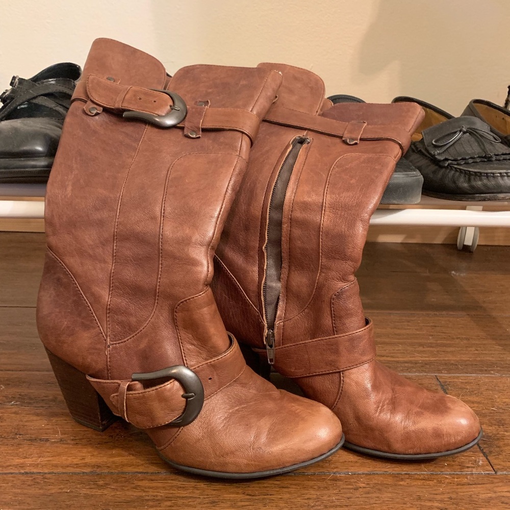 Born crown leather boots